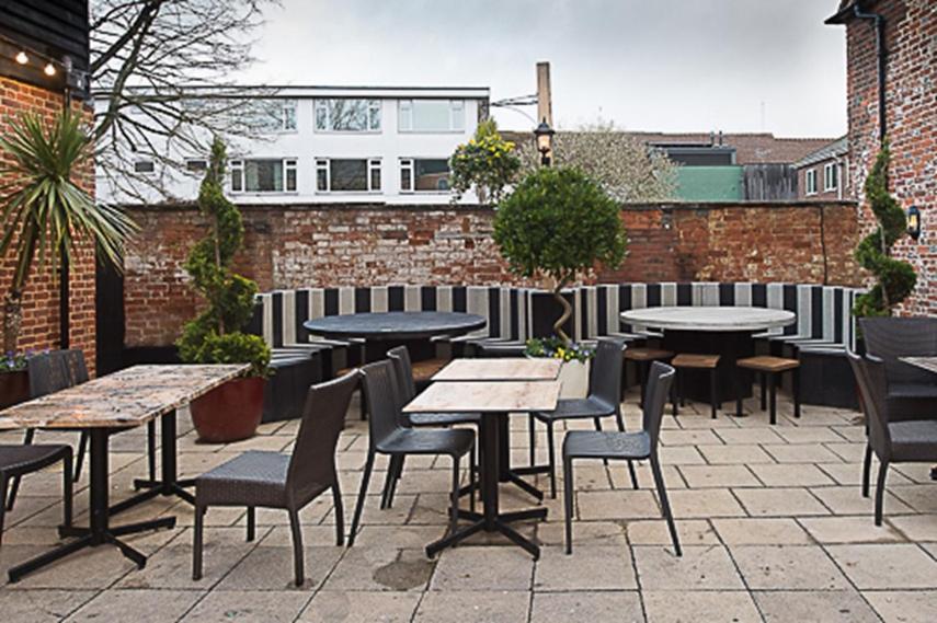 The Hatchet Inn Wetherspoon Newbury  Dış mekan fotoğraf